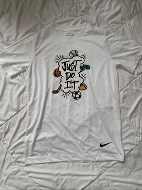 Nike White 'Just Do It' Sports Graphic Short Sleeve Tee